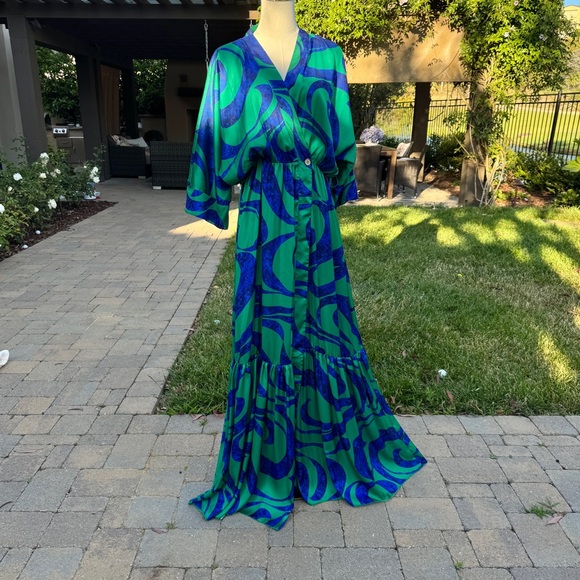 Elegant Green and Blue Maxi Dress - Picture 7 of 14